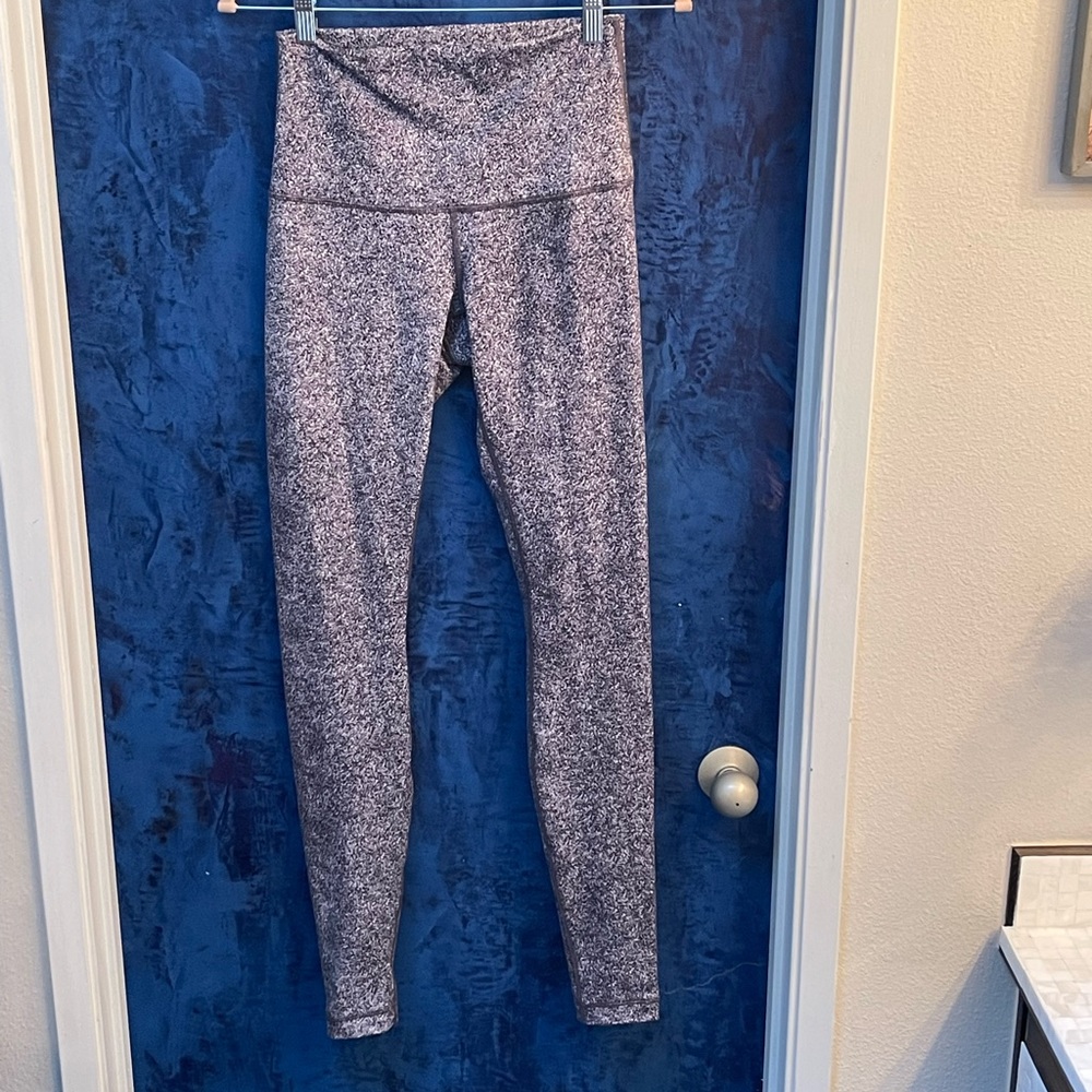 Lululemon size6 wonder under speckled leggings
